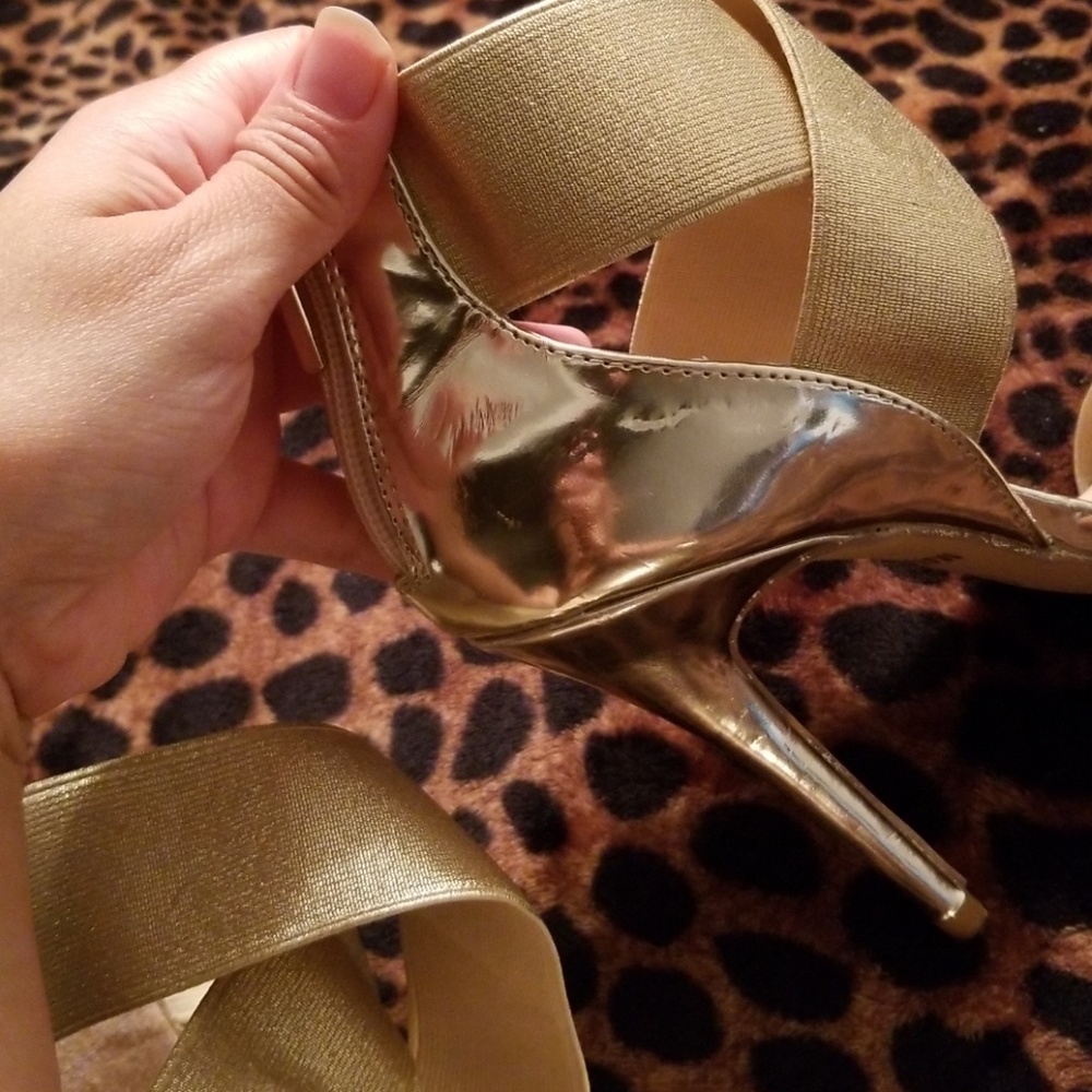 💚GOLD STRAPY SHOES - Picture 4 of 6